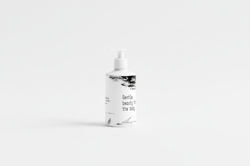 Moisturising Shampoo — tīrs fons